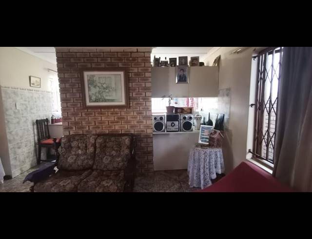 2 BEDROOM PROPERTY TO RENT IN EMPANGENI CENTRAL